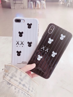 ỐP VALI BEAR BRICK NHÍ - CASE IPHONE