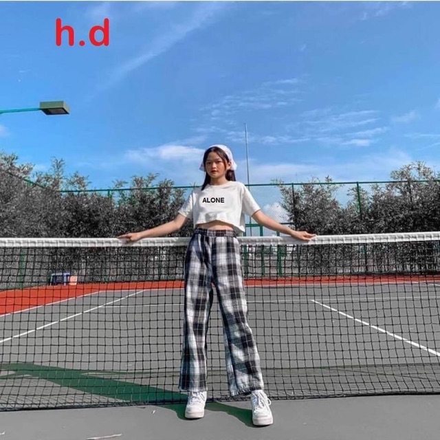 Sét áo croptop ALONE + quần kẻ đen HĐ12