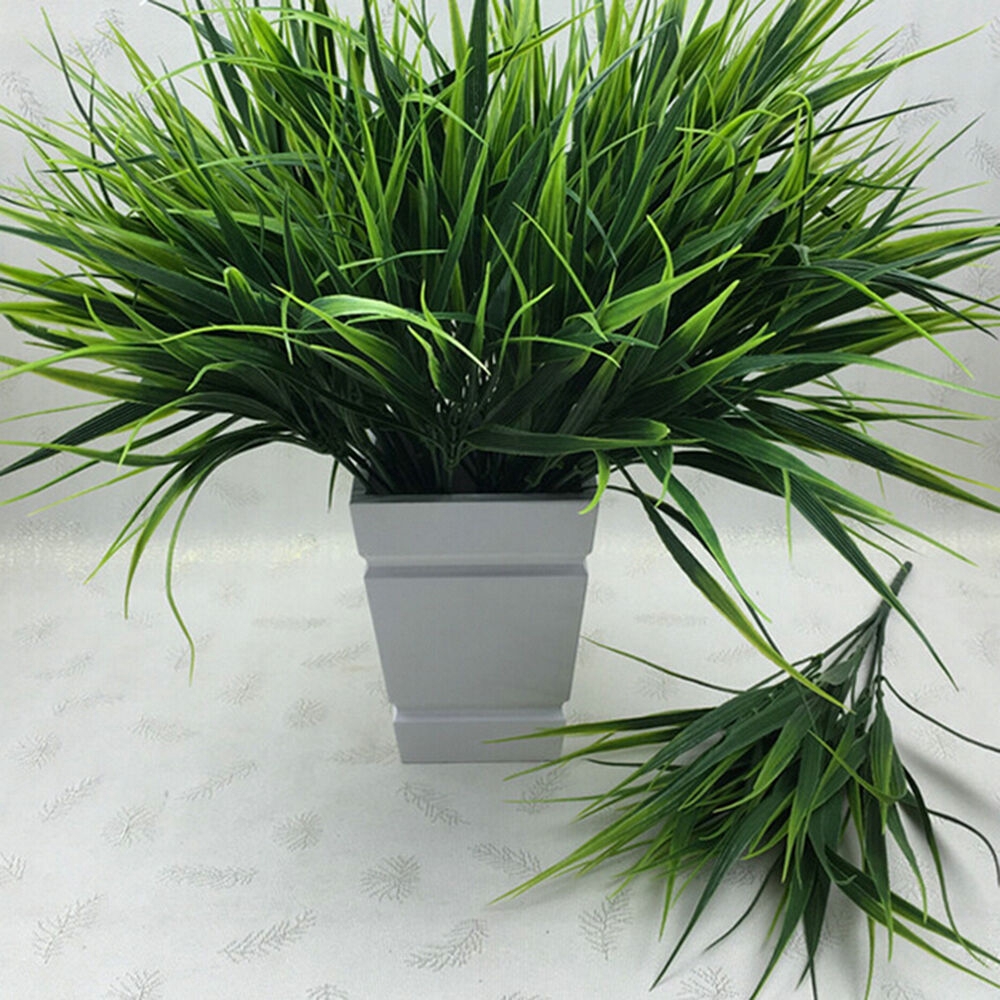 Cỏ nhựa nhân tạo trang trí văn phòng