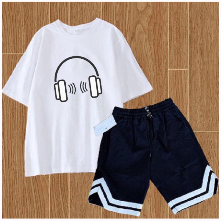 Set Áo Phông Sweater Trắng Ngắn Tay In Hình Tai Nghe Phối Quần Đùi Chữ V Viền Trắng Cá Tính , Năng Động , Sáng Tạo