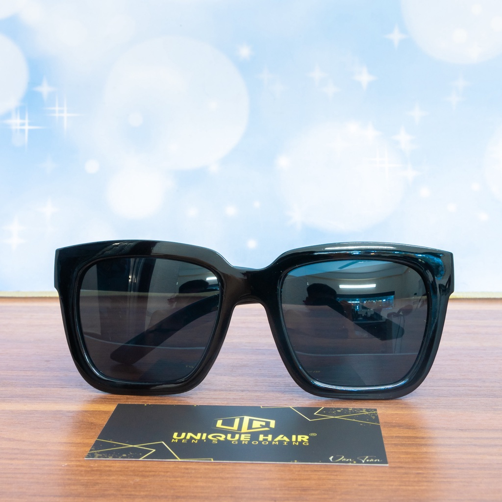 [CHÍNH HÃNG STORE HÀ NỘI] Kính thời trang V đen râm | BigBuy360 - bigbuy360.vn