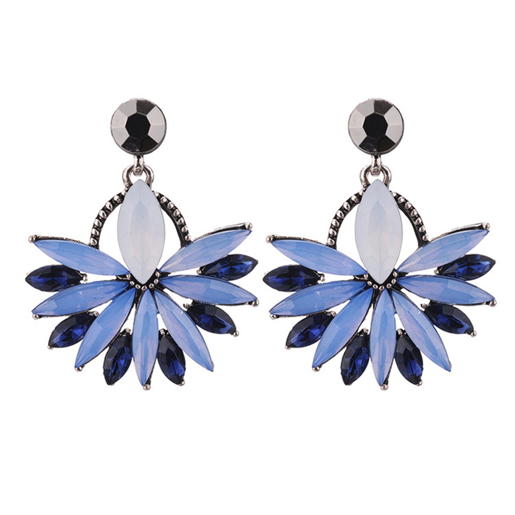 Khuyên tai nữ hình bông hoa đính đá sang trọng