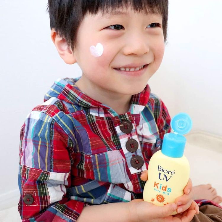 [Mới 2021] Kem Chống Nắng Biore UV Kids Pure Milk dạng sữa Trẻ Em SPF50+ PA+++ Nhật Bản 70ml