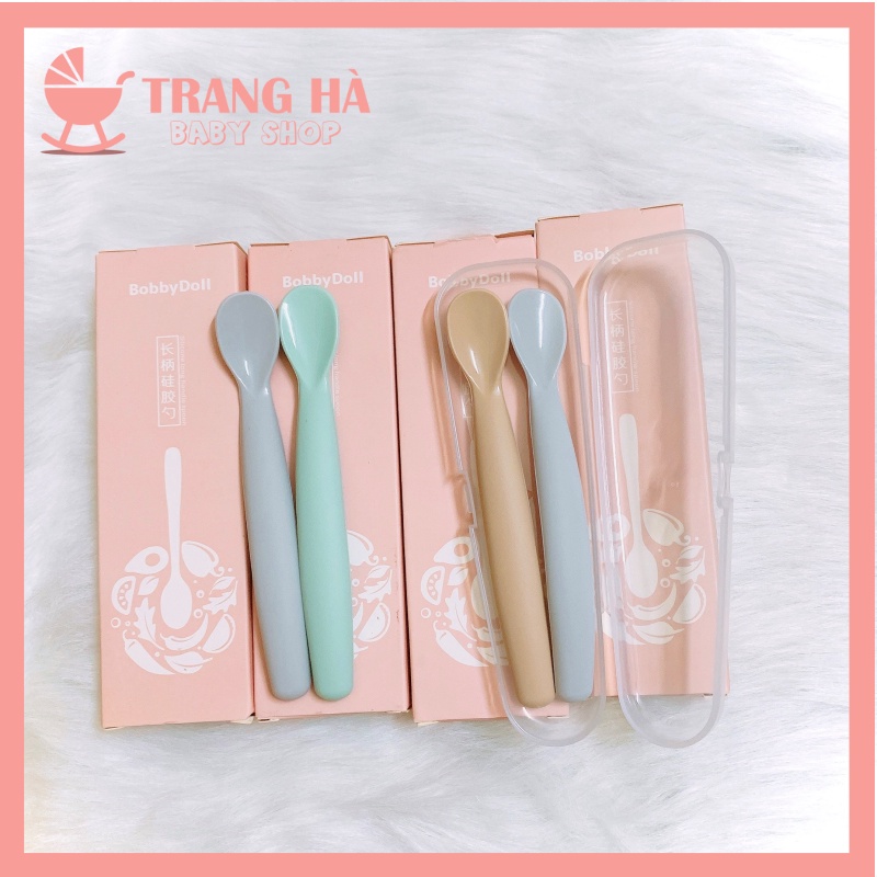 Hộp 2 Thìa Ăn Dặm Silicon BobbyDoll Siêu Mềm Cho Bé, Thìa Ăn Dặm Bảo Vệ Nướu Kèm Hộp Chất Liệu Silicon Cao Cấp An Toàn