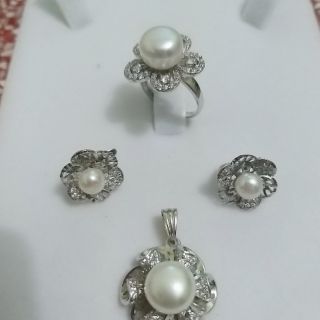 Bộ trang sức bạc đính ngọc sang trọng