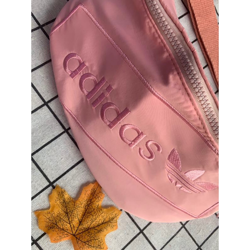 Túi đeo chéo thời trang Adidas cá tính | BigBuy360 - bigbuy360.vn