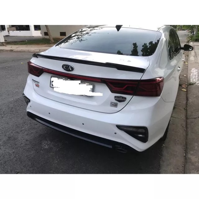 Đuôi gió, đuôi cá liền cốp sơn cacbon Kia Cerato 2019- 2020 Chất liệu Nhựa ABS vân cacbon cao cấp