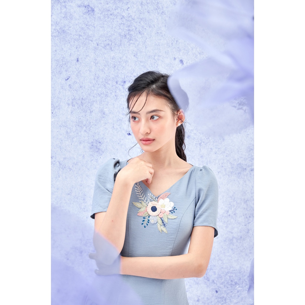 OLV - Đầm Embroidered Dress in Stone