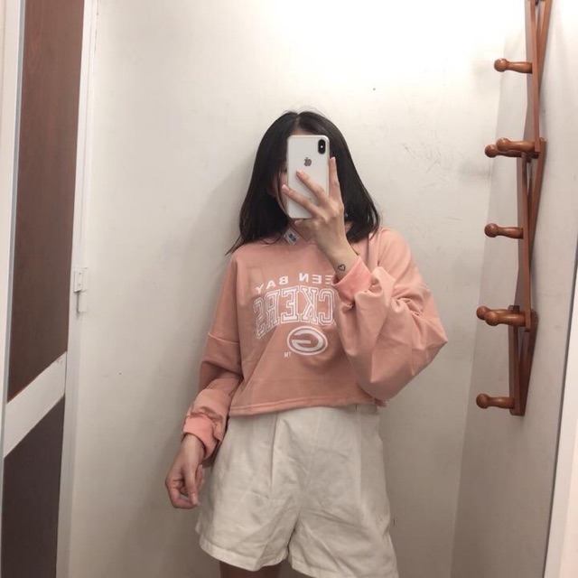 Áo thun croptop có nón hình thật