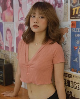 (có bán sỉ,ảnh thật,hoả tốc)🍋ÁO CROPTOP CỔ V ĐÍNH NÚT 🥬