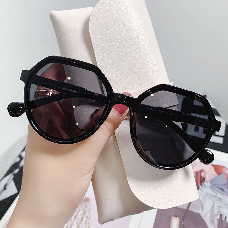 Kính Mát Chống Tia UV400 Nhiều Màu Sắc Đa Dạng