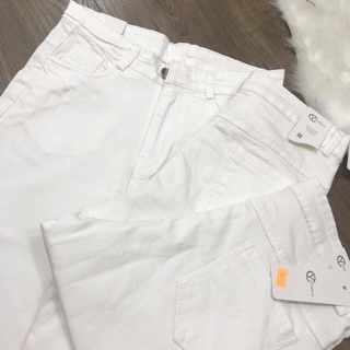 QUẦN TRẮNG SHORT NGỐ
