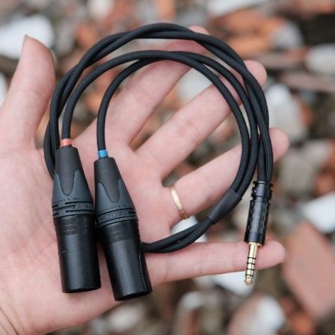 Cáp tín hiệu 4.4mm ra 2 đầu XLR 3PIN.