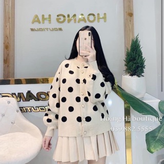 Áo khoac len chấm bi