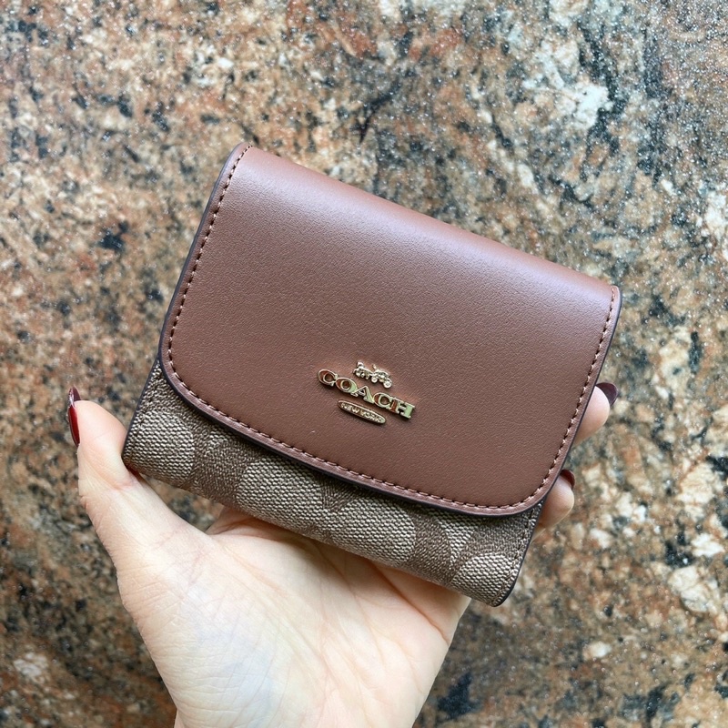 💥Ví Coach nắp tròn💥Rẻ vô địch