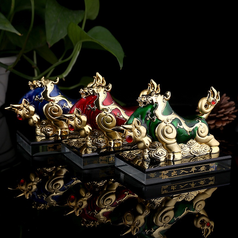 Tượng Bò Tót để xe ô tô bằng hợp kim mạ vàng - Tượng phong thủy Linh Vật Bò Vàng , Rồng bay (Tùy chọn màu sắc)