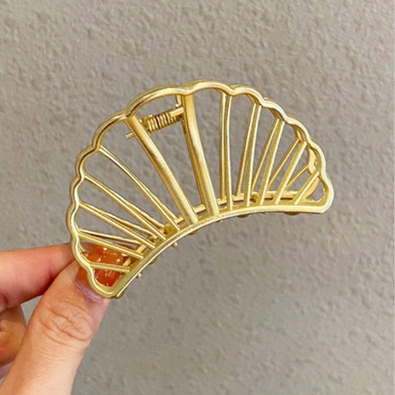 1 Dụng Cụ Nhặt Tóc Sau Lưng - 17 Hình Bướm Chất Liệu Hợp Kim Vàng