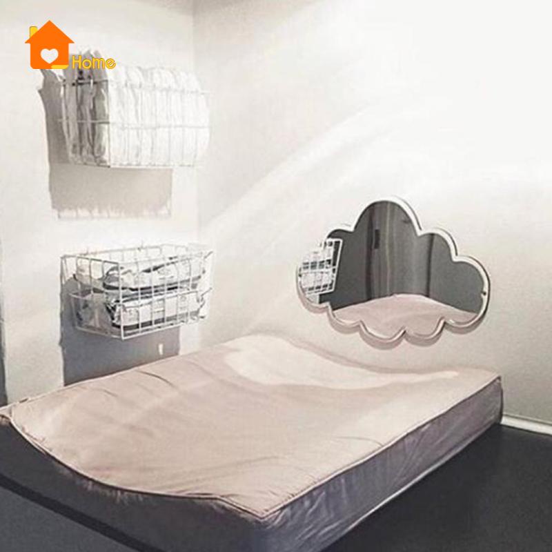 Gương Acrylic Kèm Dây Treo Dùng Trang Trí Phòng Cho Bé