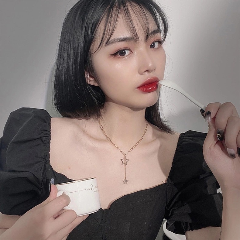 Dây chuyền thép titan mặt hình ngôi sao năm cánh thời trang