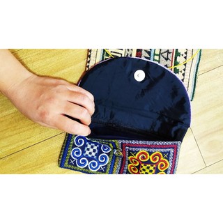 Ví thêu thổ cẩm