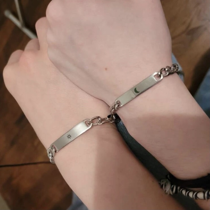 Set 2 Vòng Tay Cặp Đôi Thép Titan Phong Cách Hiphop StreetWear - Vòng tay Hình Mặt Trời Mặt Trăng Đẹp Cá Tính