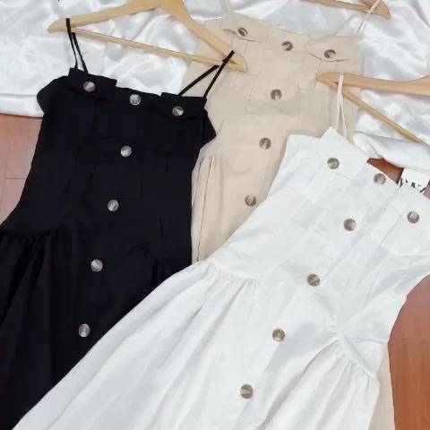 Đầm 2 dây cúc thân 3 màu chất đũi tằm/ Váy dây maxi mix cúc be đen trắng - HANNA - Hannah Store | BigBuy360 - bigbuy360.vn