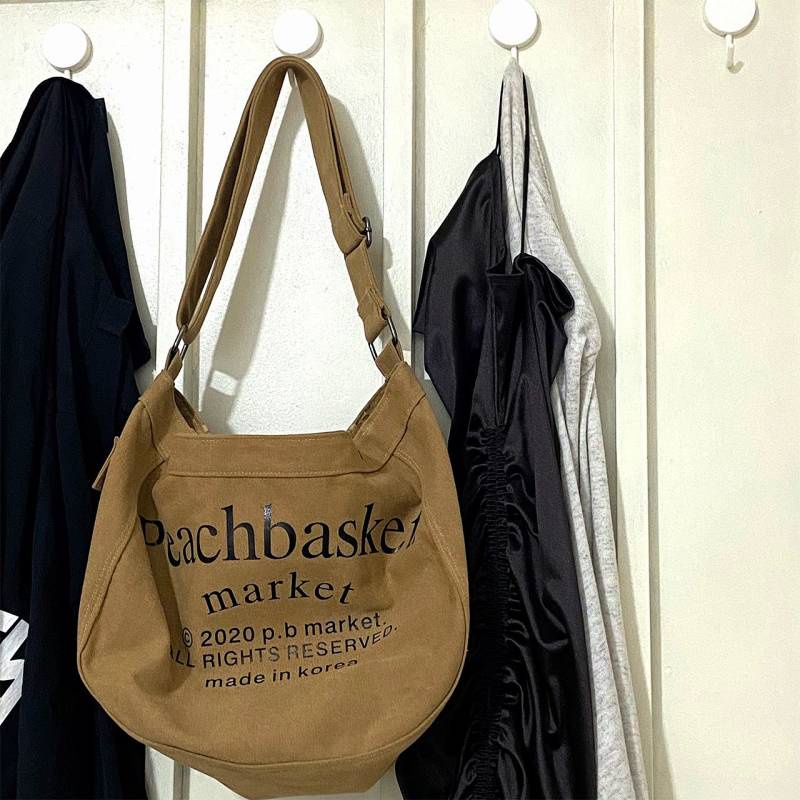2022 New Khaki Korean Style Canvas Bag Female Student Letter Retro Messenger Bag Versatile Large Capacity Shoulder Bag qrXk