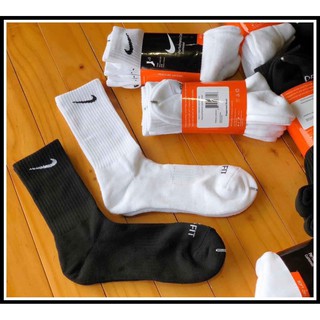 Tất / Vớ Nike Dri-Fit Cao Cổ Hàng Hiệu ( Trắng Đen ) Mua 5 Đôi tặng 1Đôi Adidas cổ thấp