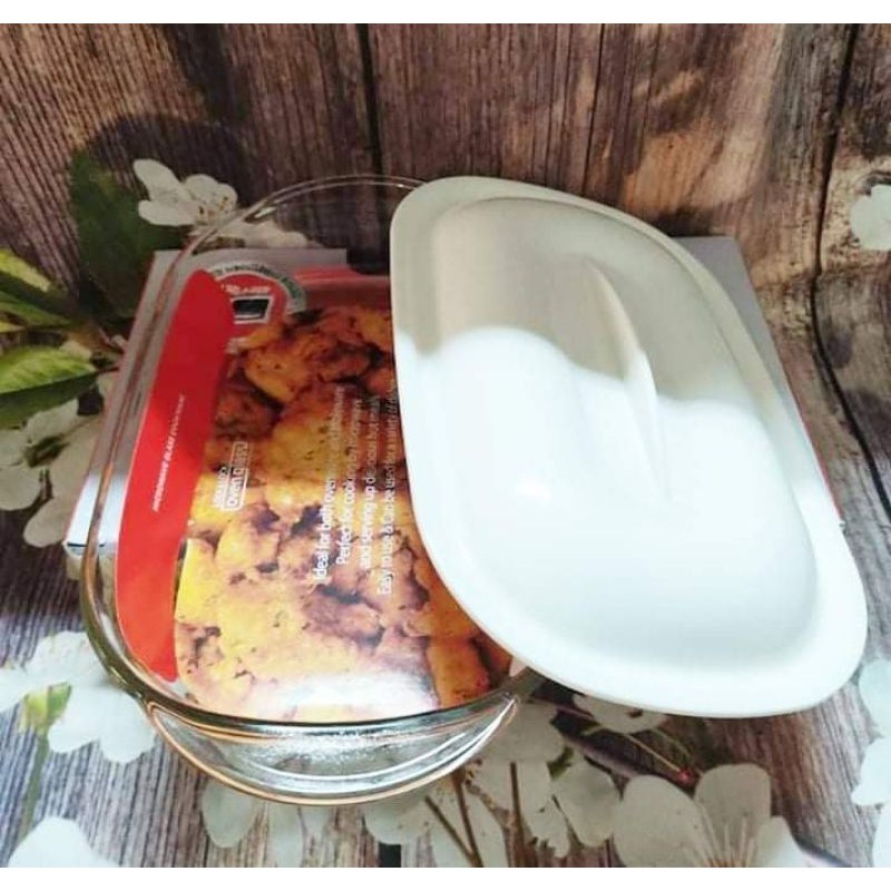 Hộp thủy tinh chịu nhiệt có nắp Lock&Lock Easy Cook hình Ovan 900ml .