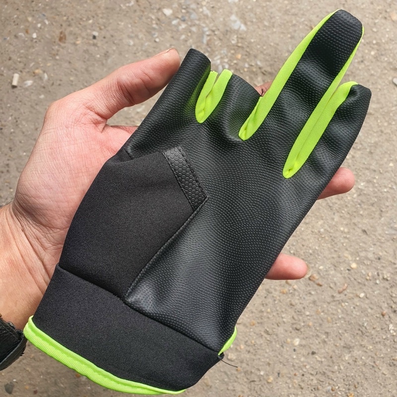 Găng tay DAIWA 3 màu