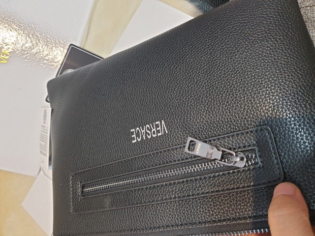 Em ví bản to sz 25 fullbox vesac khoá dập logo