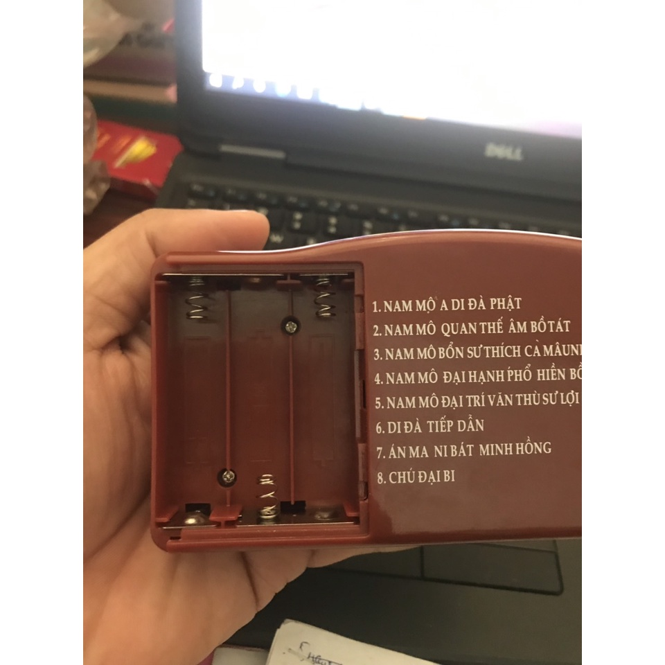Loa phát kinh phật 8 bài có sẵn kèm adapter xài 3 pin