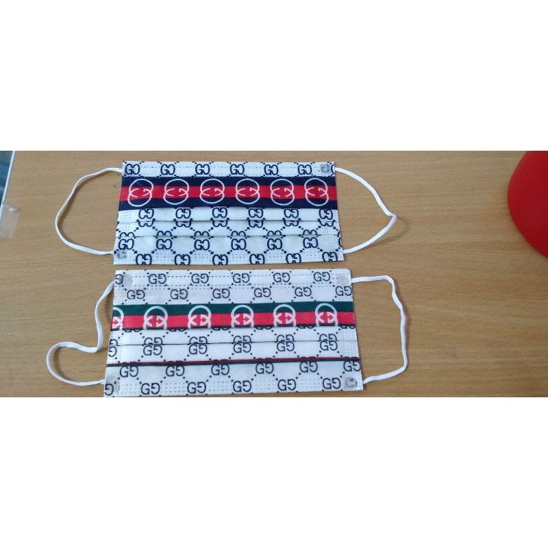 set 10 khẩu trang thời trang y hình -pucci