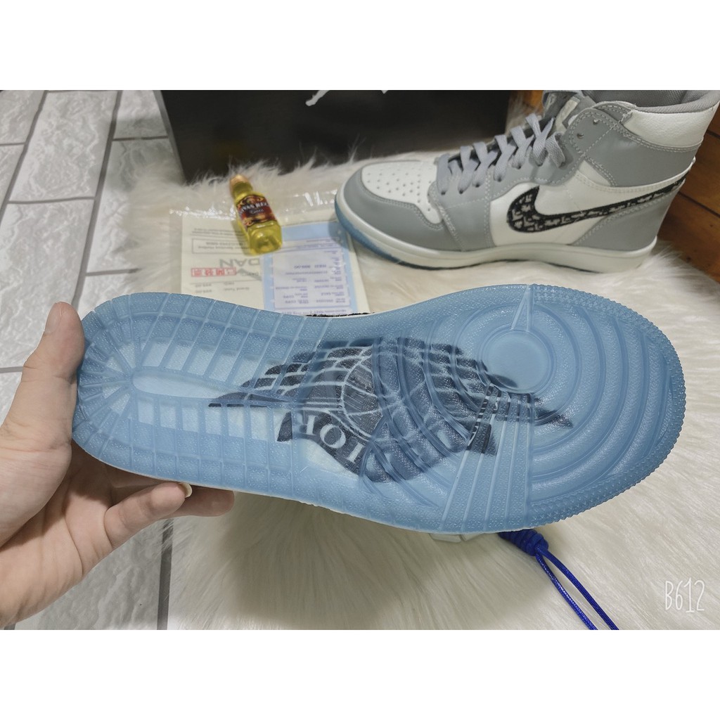 Giày 𝐉𝐨𝐫𝐝𝐚𝐧 𝐝𝐢𝐨𝐫 ⚡️𝐅𝐑𝐄𝐄 𝐒𝐇𝐈𝐏⚡️ Giày thể thao 𝐉𝐨𝐫𝐝𝐚𝐧 cổ cao, cổ thấp màu xám đế 𝐝𝐢𝐨𝐫 cực chất đủ size nam nữ | BigBuy360 - bigbuy360.vn