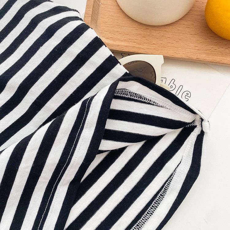 Set Áo Thun Sọc Ngang + Quần Yếm Phong Cách Hàn Quốc Cho Bé Gái