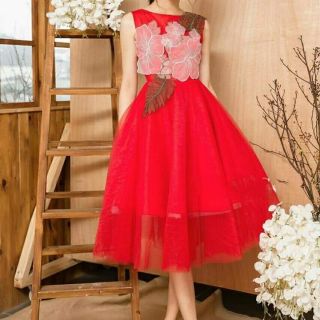 ĐẦM XÒE CÔNG CHÚA ĐÍNH HOA 3D
