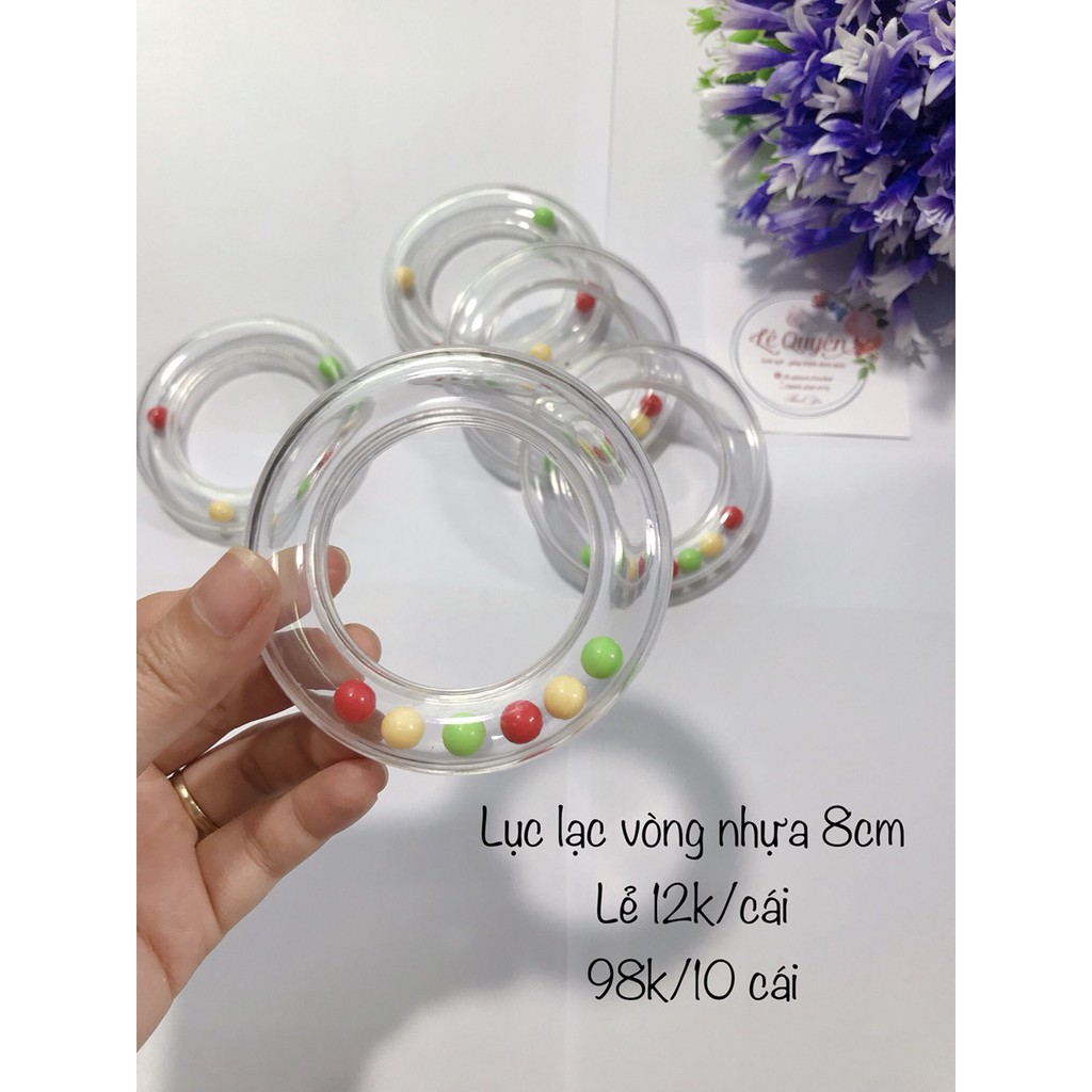 Luc lạc vòng nhựa