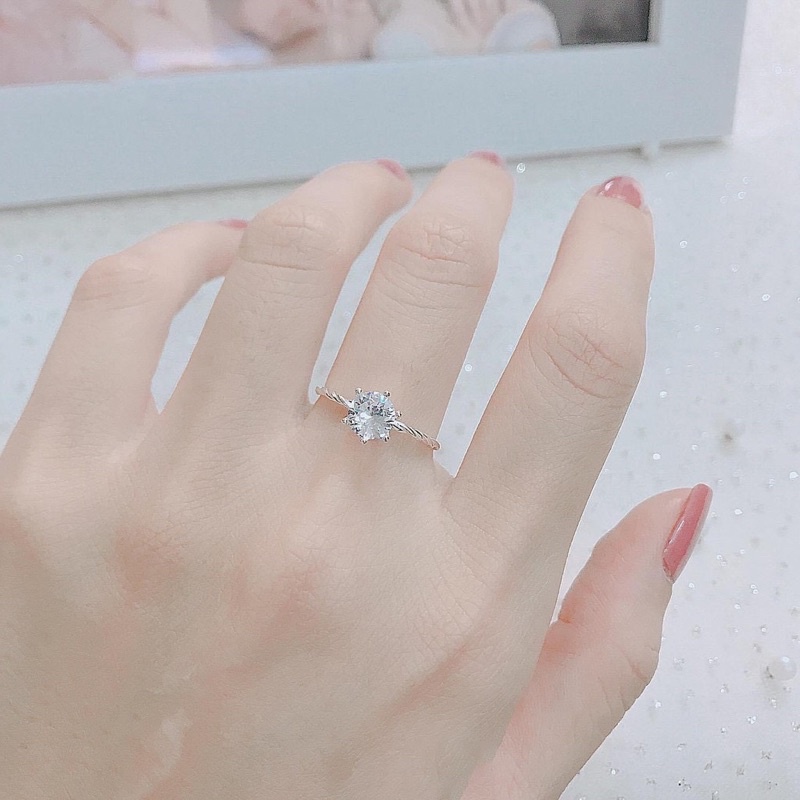 Nhẫn xoắn Bạc đính đá cao cho nữ, Đá chủ lấp lánh tựa kim cương thiết kế sang trọng Quý Phái Mainomi Shop Bạc Xinh