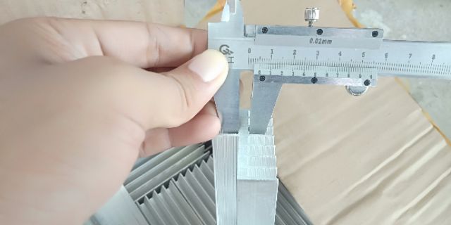 NHÔM TẢN NHIỆT CLASS D 2 VẾ 10*5*3 CM