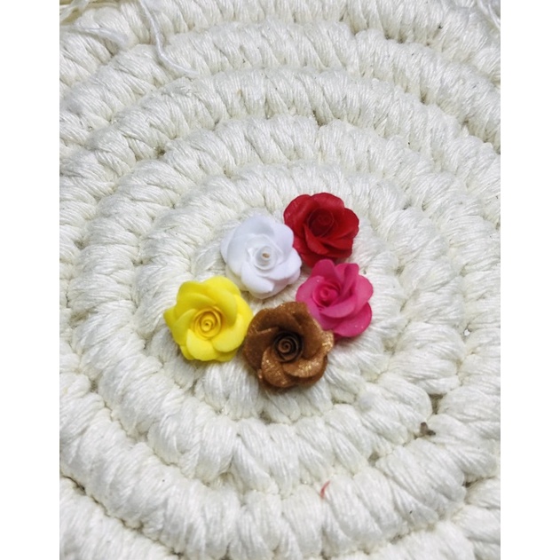 Hoa hồng bột gắn móng nail