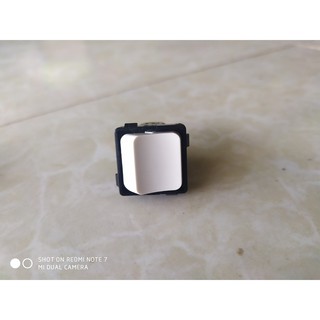 Hạt công tắc đèn 2 chiều S18, S19 - SINO
