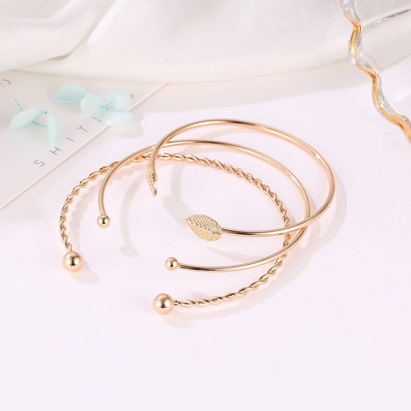 Set 3 chiếc vòng đeo tay dạng hở duyên dáng nữ tính