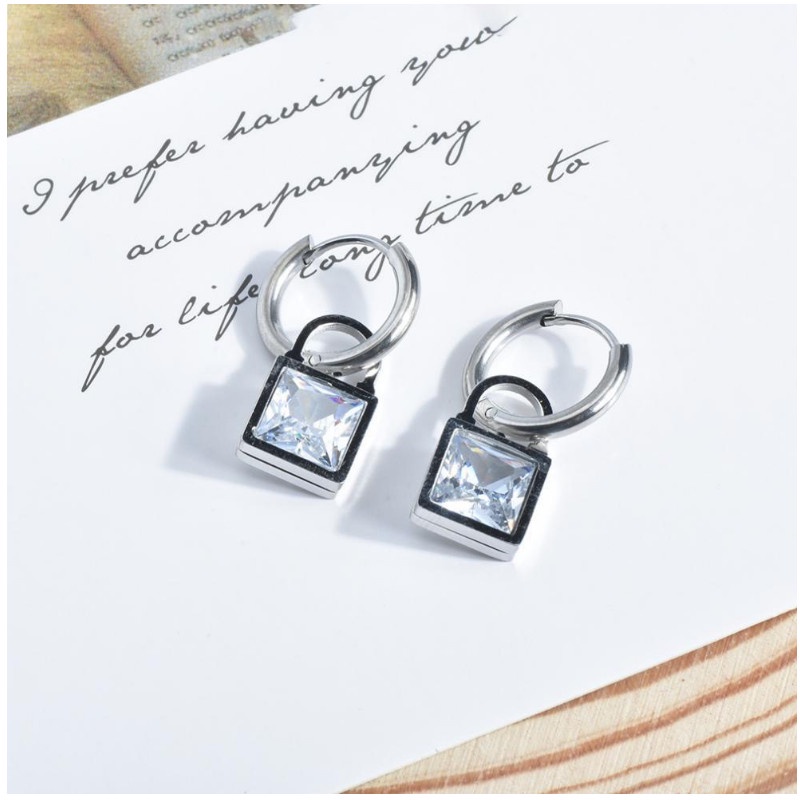 Bông Tai Titan Ko Han Rỉ Khoen Tròn Tòn Ten Đá Nhân Tạo Hình Vuông TT 4060