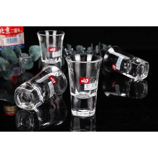 1 Chiếc Ly Rượu Vuông Đế Dày Thủy Tinh 34ML (DELI)