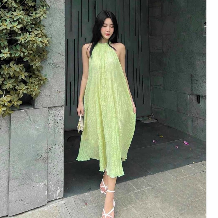 Đầm MAXI Cổ Yếm  Dáng Xòe Chất Liệu vải Xốp Nhẹ, hình thật ,đẹp sang chảnh đủ màu