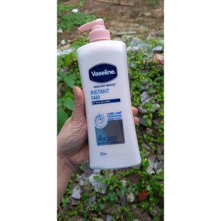 1 Dưỡng thể Vaseline 320ml (Chai vòi)
