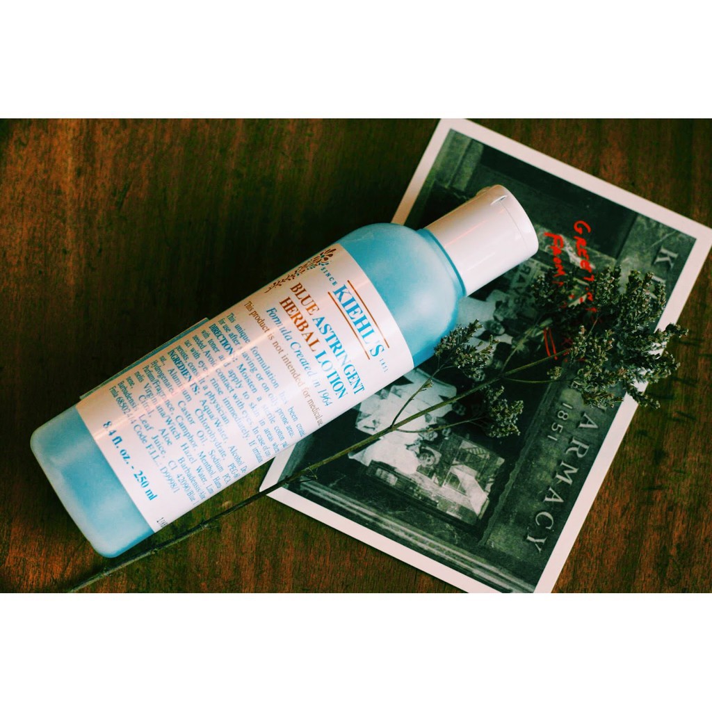 Toner Giảm Mụn Kiehl's Blue Astringent Herbal Lotion 250ml