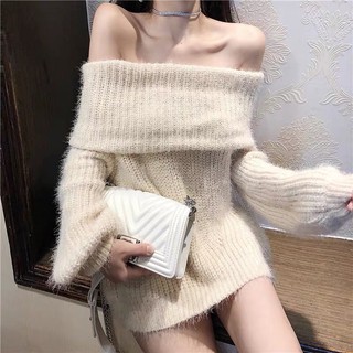 Áo len lông xù trễ vai form giấu quần