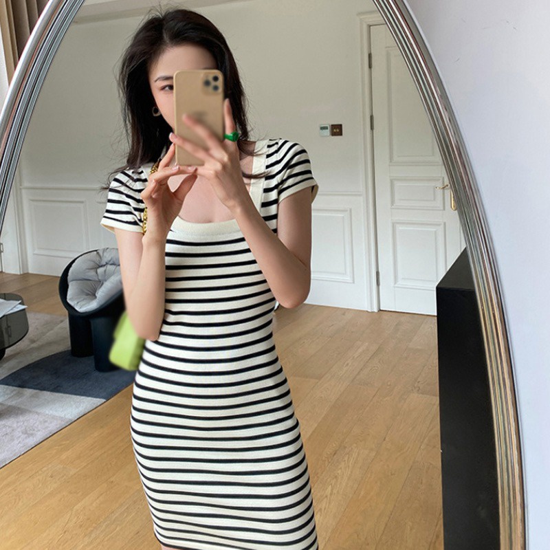Đầm Ôm Ngắn Tay Họa Tiết Kẻ Sọc Thời Trang Hàn Quốc Cho Nữ