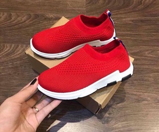 Giày thể thao cho mẹ và bé